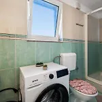 1 Bedroom Cozy In Šibenik