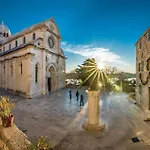 1 Bedroom Cozy In Šibenik