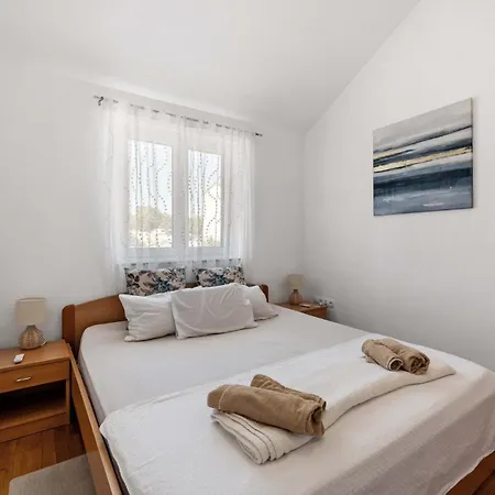1 Bedroom Cozy In Sibenik