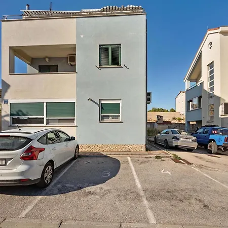 Apartmán 1 Bedroom Cozy In Sibenik Razine