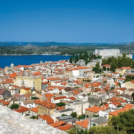 1 Bedroom Cozy In * Šibenik