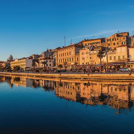 1 Bedroom Cozy In Sibenik Apartmán *
