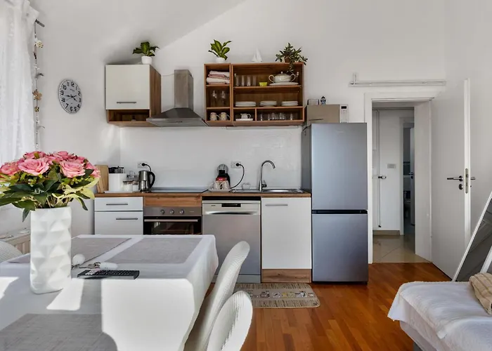 1 Bedroom Cozy In Sibenik Sibenik